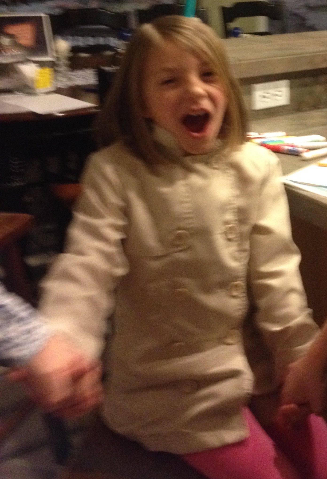 Anna sings Frozen